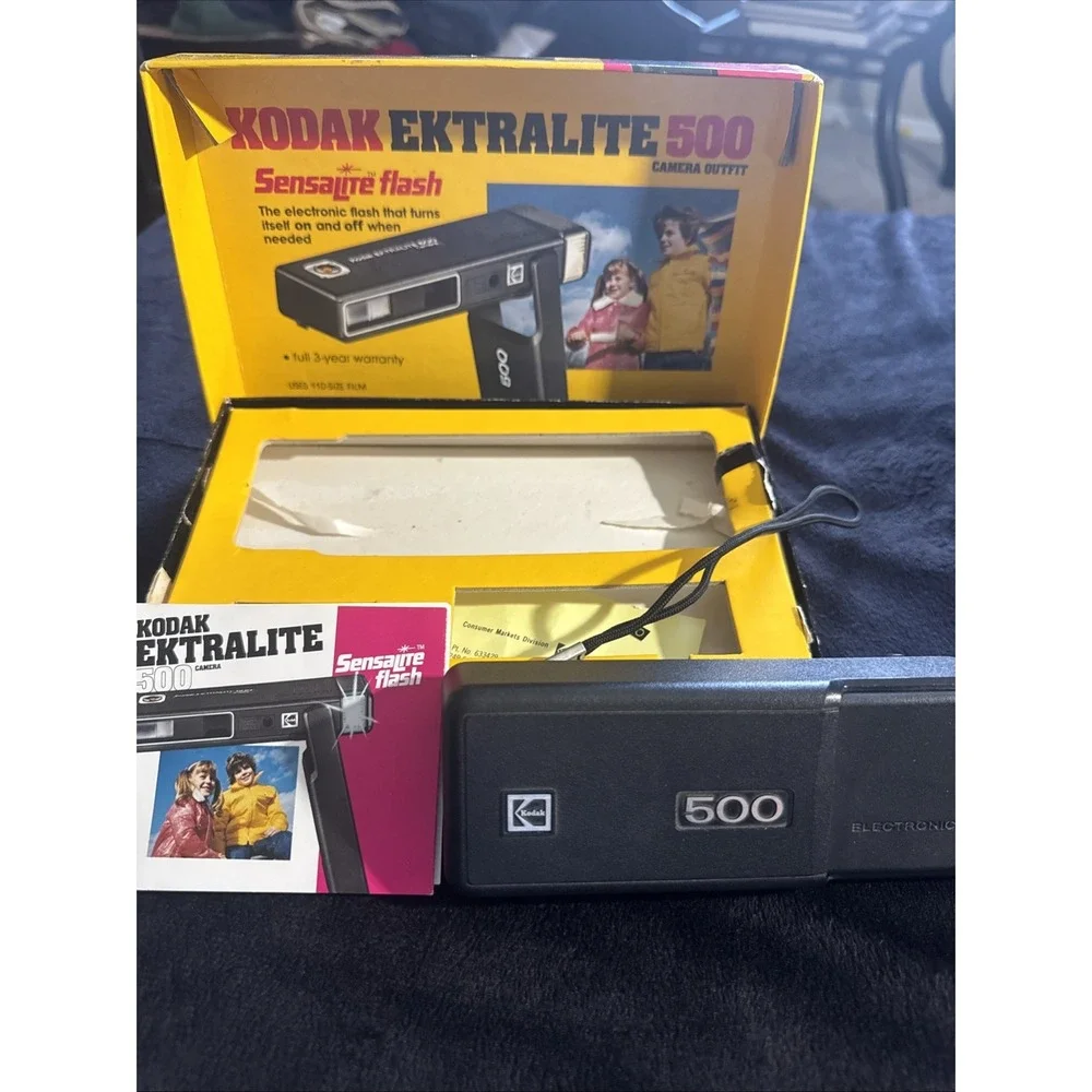 Vintage 1980s Kodak Ektralite 500 Flash Camera Original Box and Instructions